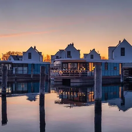 Floatinghouses Ferienhaus